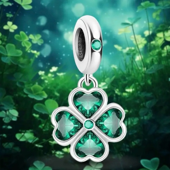 Elegant Silver and Four Leaf Green Clover Charm Pendant - Picture 2 of 4